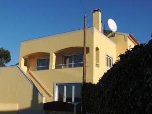 Scenic Villa in Foz do Arelho with Private Swimming Pool