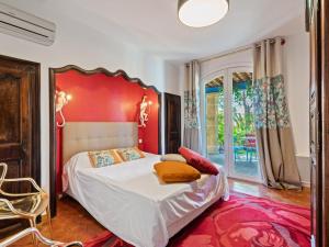 Scenic villa in Martigues with private pool