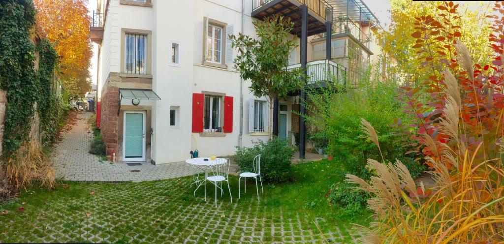 Appartements Villa Schiller, 2 studios côté jardin - quartier Orangerie 2 rue Schiller, 67000 Strasbourg