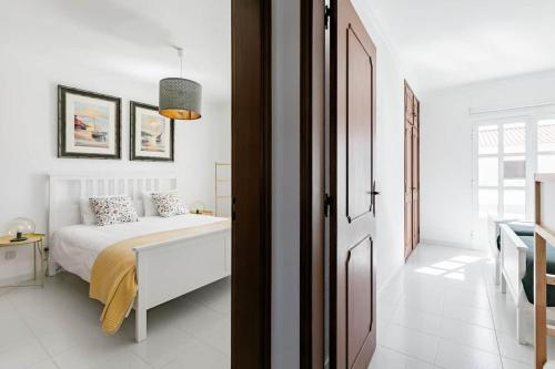 Sea La Vie-Quintessential Algarve Home with Pool in Manta Rota