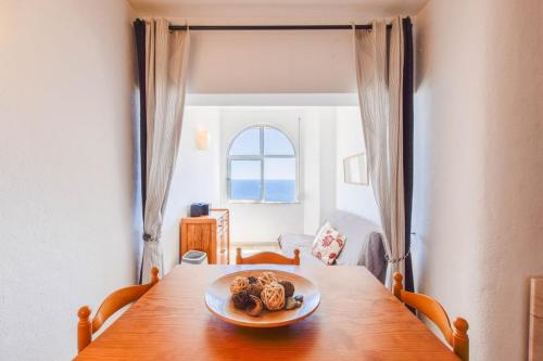 Sea view, 2 minutes from beach