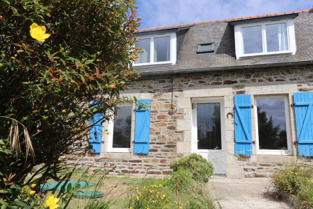 Sea view Villa in Cavalaire sur Mer with Swimming Pool