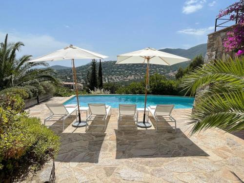 Sea view Villa in Cavalaire sur Mer with Swimming Pool