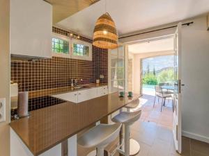 Sea view Villa in Cavalaire sur Mer with Swimming Pool