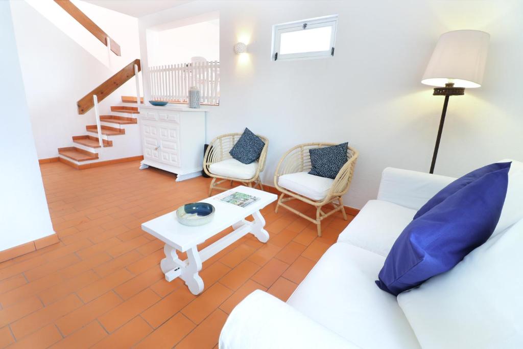 Villa Seagull Rooftop Beach @150 m Rua da Aldeia Sul 33 8135-034 Vale do Lobo