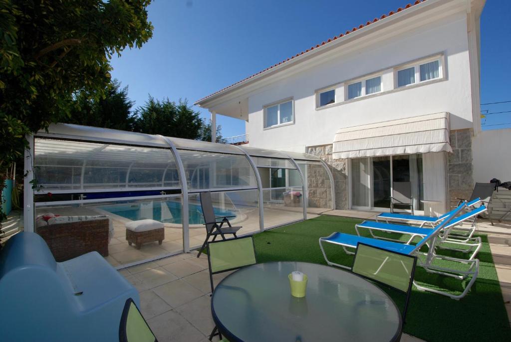 Seashell - 3 Bedroom house with private pool and garden Rua dos Restauradores, nº 42, 2460-677 São Martinho do Porto