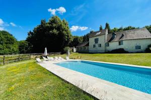 Seigneurie Les Aulnaies bâtisse d'exception avec piscine