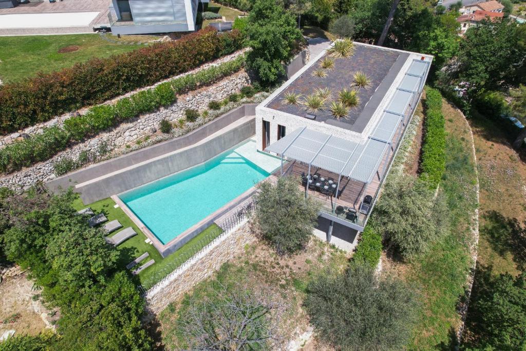 SERRENDY  MAISON CALIFORNIENNE  Piscine & calme absolu ! 56 impasse de la roseraie, 06250 Mougins