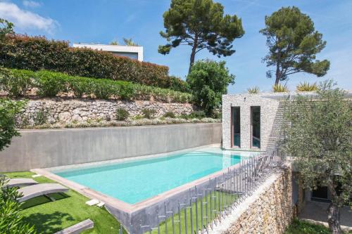 SERRENDY  MAISON CALIFORNIENNE  Piscine & calme absolu !
