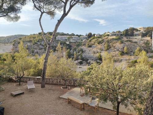 SOLEIL ET CALANQUES