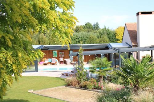 Solesmes Suites