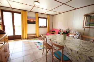 Spacieuse Maison d'angle dans domaine des TAMARIS 5 pièces 6 á 7 couchages WIFI- Accès payant pour piscines-animation - PORTIRAGNES PLAGE LRTAMJ37