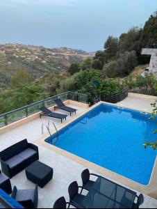 Villa Spacieuse Villa Niçoise au calme avec piscine 502 Route de Bellet 06200 Nice Provence-Alpes-Côte d\'Azur