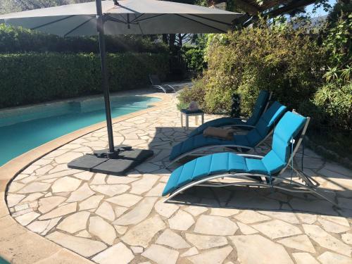 Spacieuse villa provençale au calme absolu.