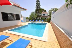 Spacious 4 bedroom villa located in its own grounds, with private pool and Bbq..