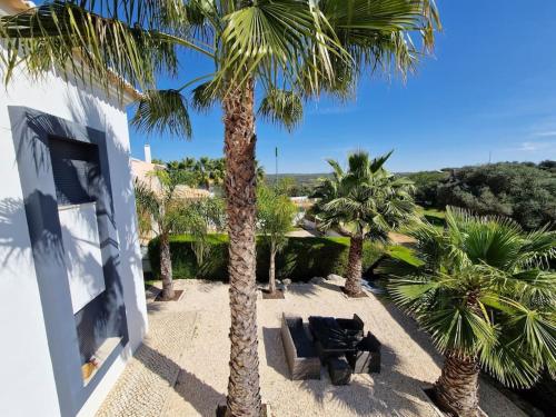 Spacious family villa with heated pool