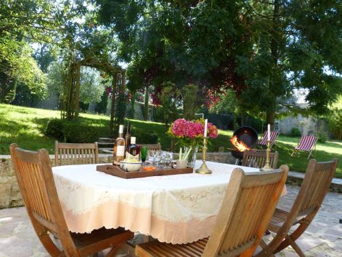 Spacious house near the historic town of Bayeux and only 9km from the sea