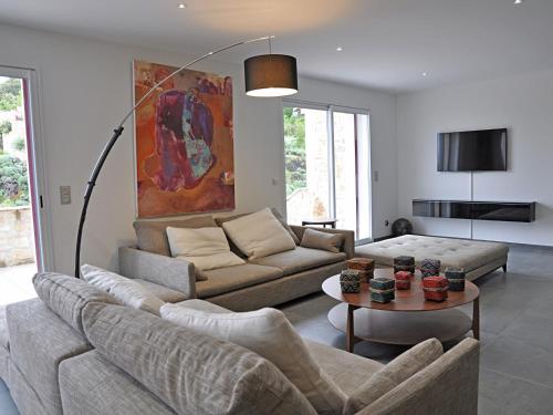 Spacious villa in St. Ambroix with private pool