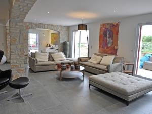 Villa Spacious villa in St. Ambroix with private pool  30500 Saint-Ambroix Languedoc-Roussillon