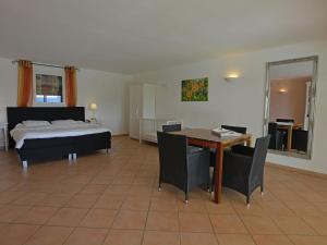 Spacious villa in Vidauban with seasonal private pool