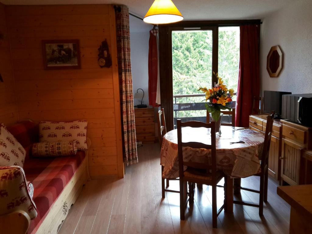 Spacious Villa near Sea in Cavalaire sur Mer 83240 Cavalaire-sur-Mer