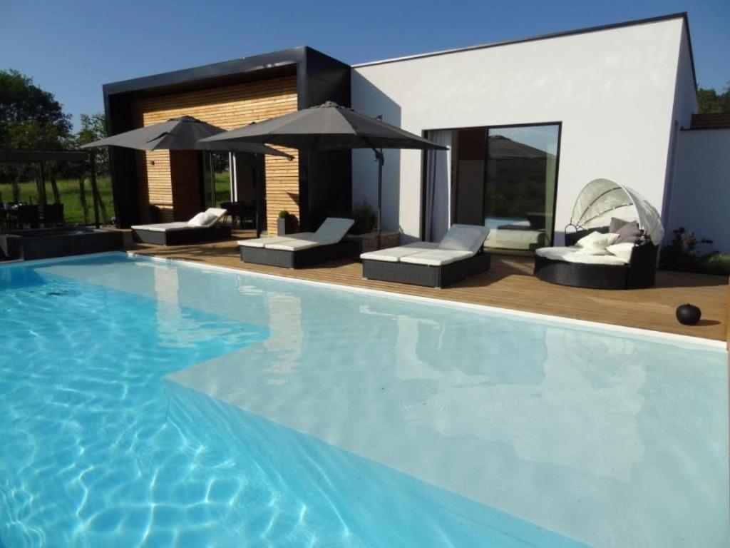Splendide Villa ESTEVE piscine démesurée proximité Sarlat 762 Route de la Croix, 24370 Sainte-Mondane