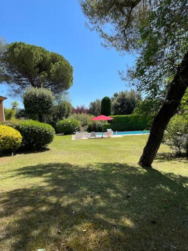 Splendide Villa provinciale proche Nice, Cannes.