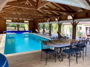 Villa St Amour - Maison en Dordogne avec piscine 431 Impasse de la Rivière 24120 Terrasson Aquitaine