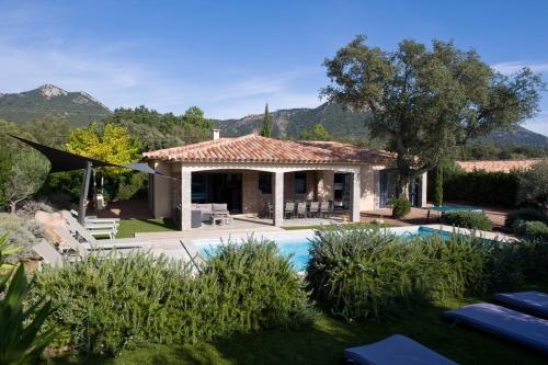 Villa villa standing piscine chauffée privée Poggio Rosso Sainte-Lucie-de-Porto-Vecchio