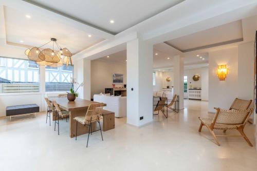 Standing town house Deauville - 350 m of the beach