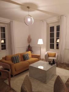 Stone village house in Mondragon with Outdoor swimming pool, 5 Bedrooms and WiFi