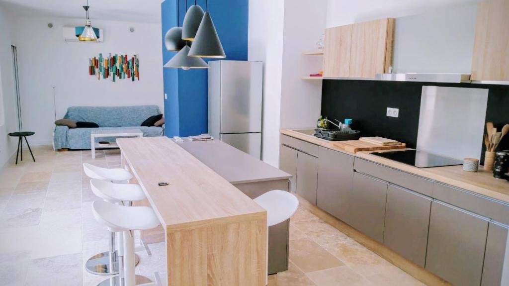 Studio avec jacuzzi et piscine 83510 Lorgues