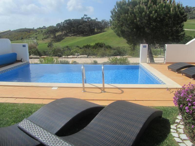 Stunning 3 bed villa with pool- Golf Beach Budens, 8005-493 Budens