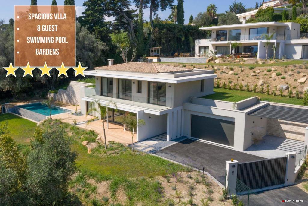 Stylish Villa in Fraiss des Corbi res with Swimming Pool 11360 Fraissé-des-Corbières