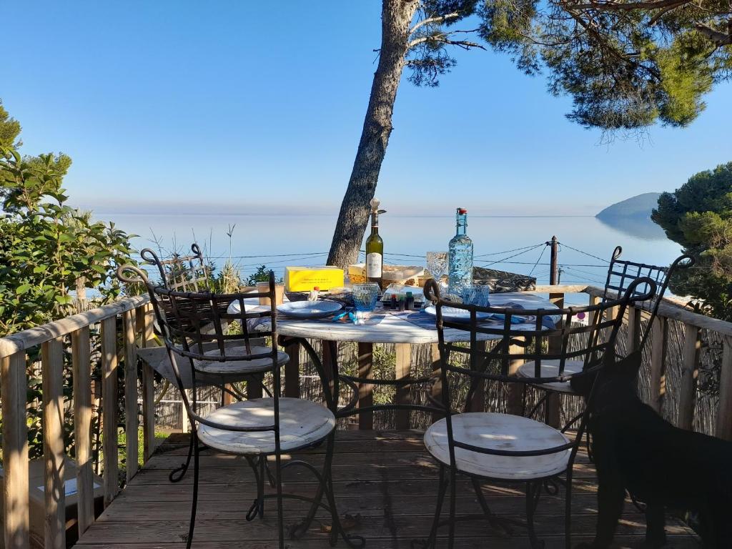 Sublime maison en bord de plage et de la nature 37 Chemin de la Digue, 13800 Istres