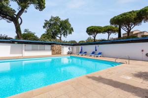 Sublime villa in a domain with private beach and pool in Grimaud - Welkeys