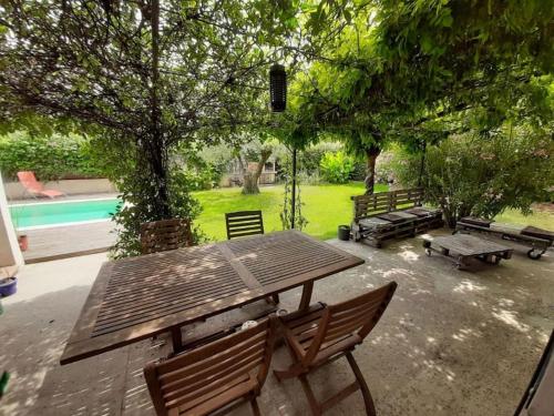 Sunny Villa