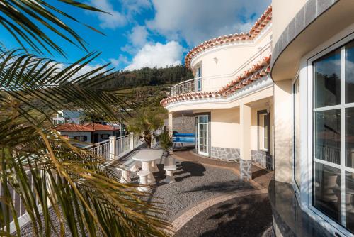 Sunnyside Villa