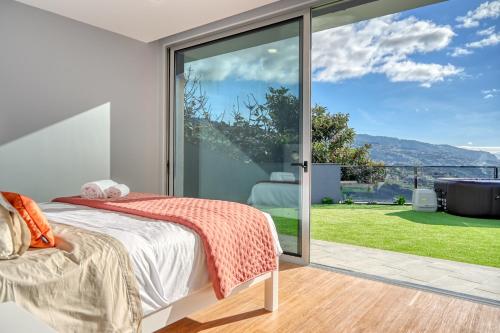 Sunrise Villa, a Home in Madeira