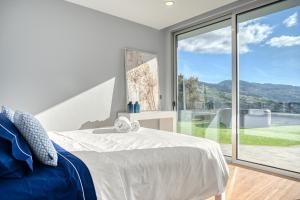 Sunrise Villa, a Home in Madeira
