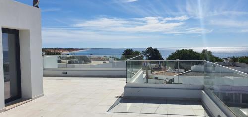 Sunrise Villa by Laranjal Rentals