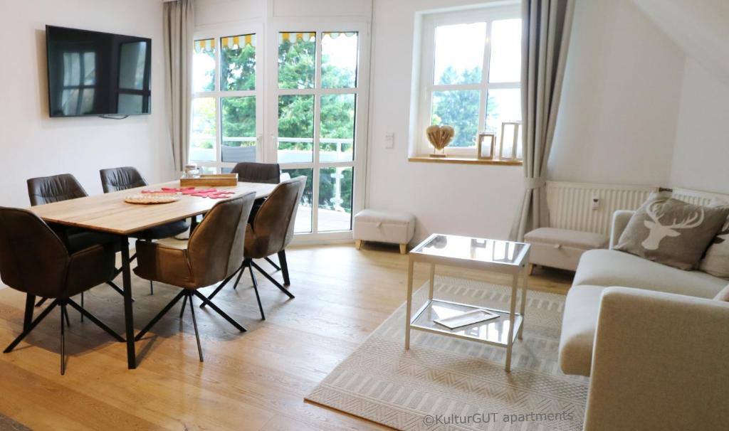 Appartement Villa Sunside - Apartment Superior, 2 Schlafzimmer, privates Hallenbad, Schluchsee Lindenstraße 7, 79859 Schluchsee