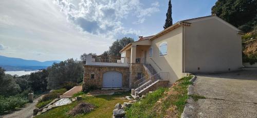 Super villa idyllique avec vue mer imprenable