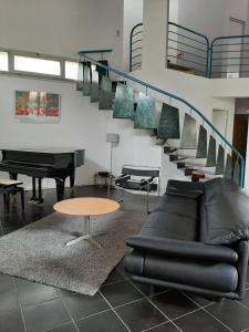 Superb architect villa 230m2 near beach south France