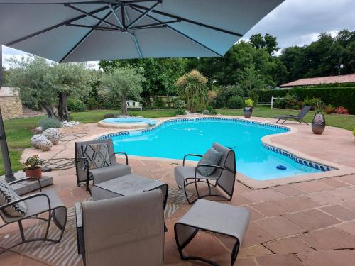 Superbe villa avec piscine