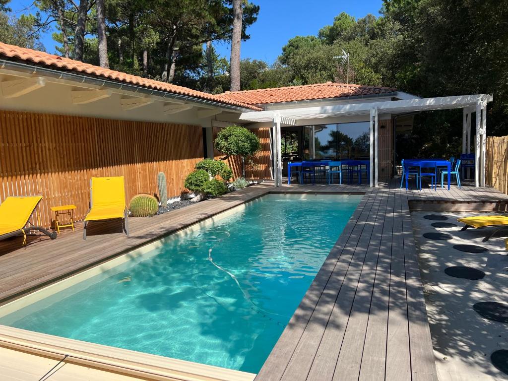 Superbe villa avec piscine quartier très calme 3 Avenue des Cols Verts, 33115 La Teste-de-Buch