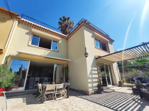 Superbe Villa Cannes avec terrasse & piscine frgk