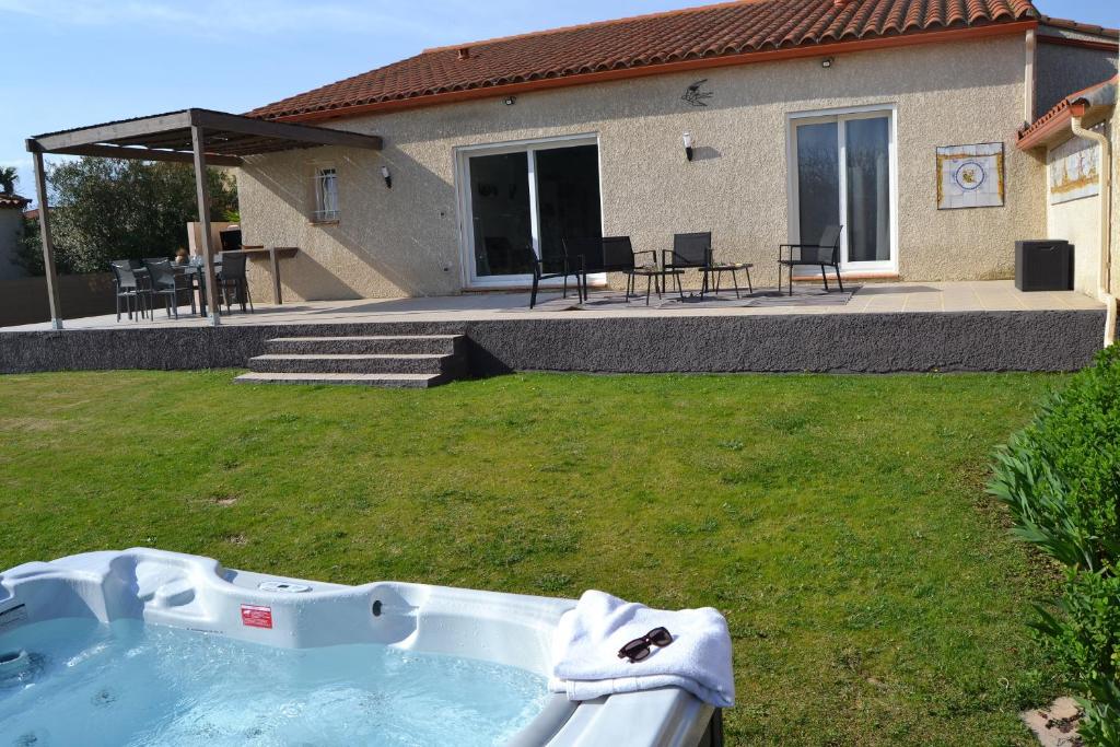 Superbe villa Classée jardin avec jacuzzis à 5 min des plages 7CVAULX5 5 impasse Comte de la Vaulx, 66250 Saint-Laurent-de-la-Salanque