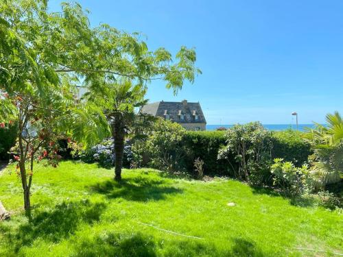 Superbe villa vue sur mer, corniche de la plage