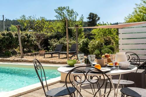 Villa Syrah avec piscine privée chauffée à 25 km de la mer Coustouge france